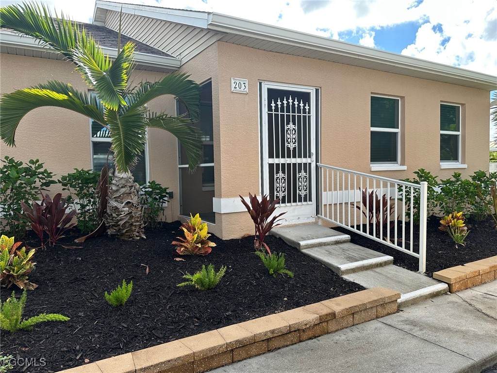16821 Sanibel Sunset Court - Photo 1
