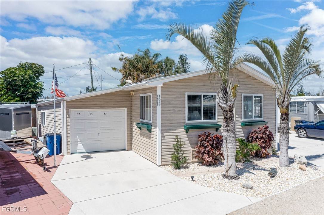 4828 Flamingo Drive - Photo 1