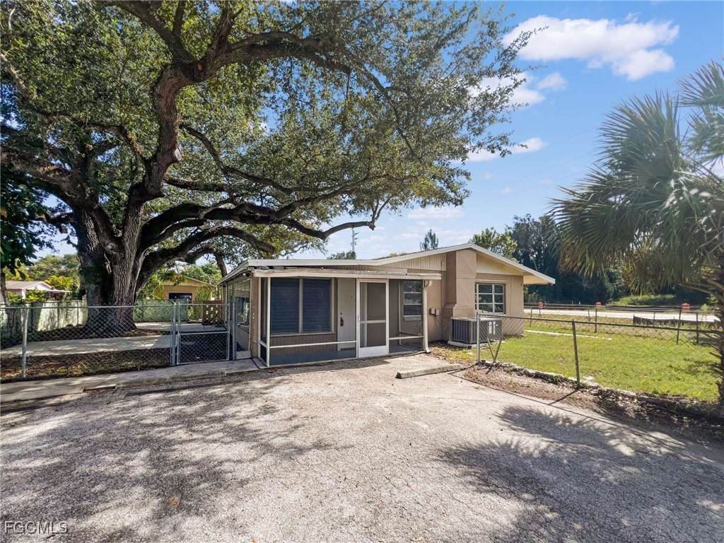 9861 Orange River Boulevard - Photo 1