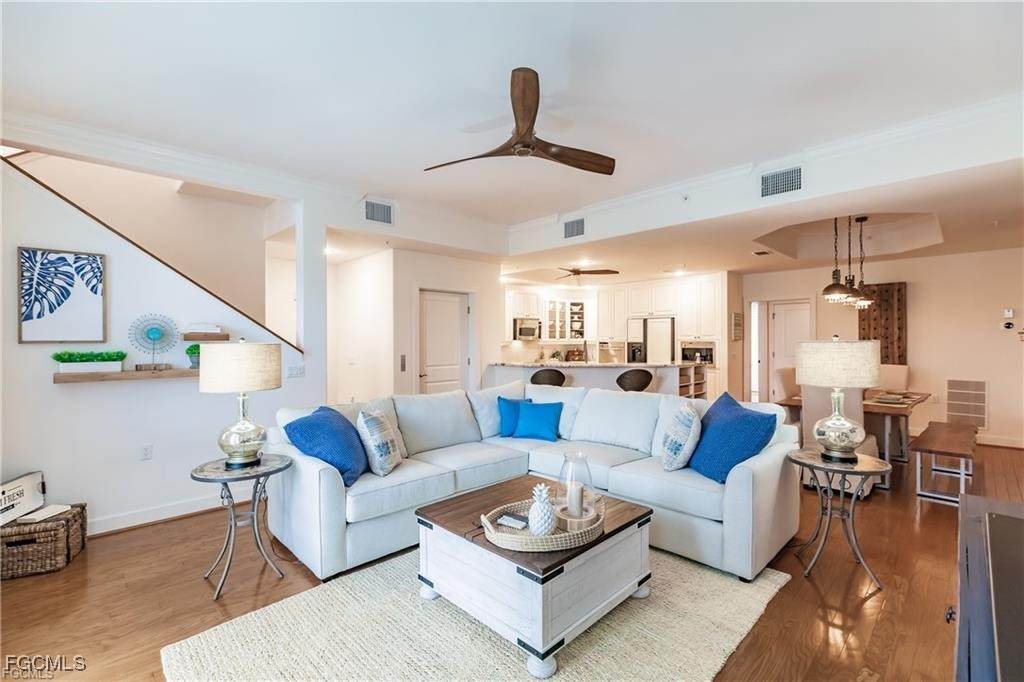 572 11th Avenue - Photo 1