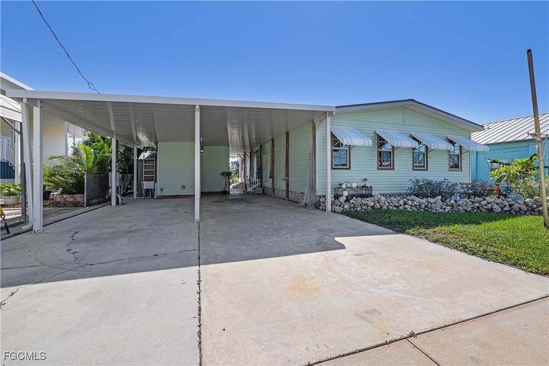 2592 York Road - Photo 1