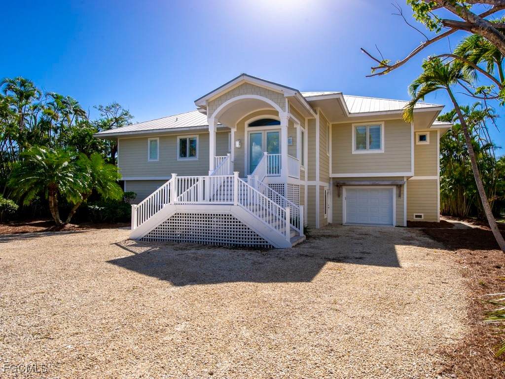 5095 Joewood Drive - Photo 1