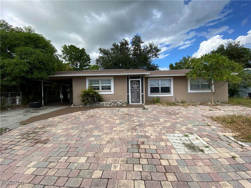 930 Jasmine Street - Photo 1