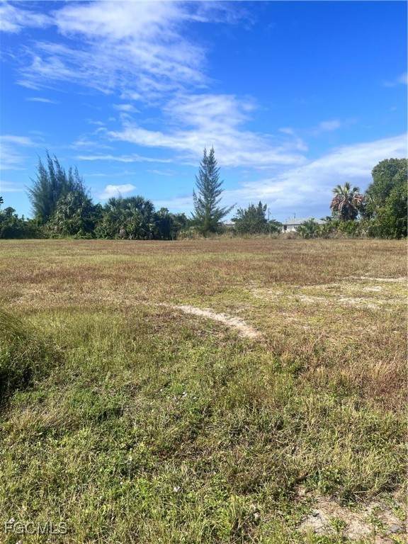 3348 19th Avenue - Photo 1