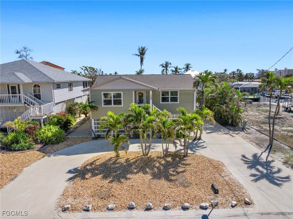 140 Curlew Street - Photo 1