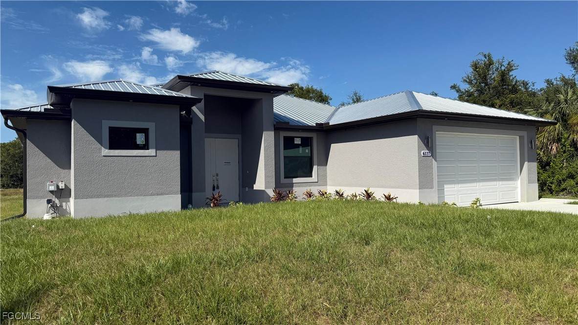 6137 Higgins Avenue - Photo 1