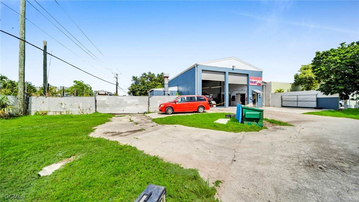 1901 Dana Drive - Photo 1