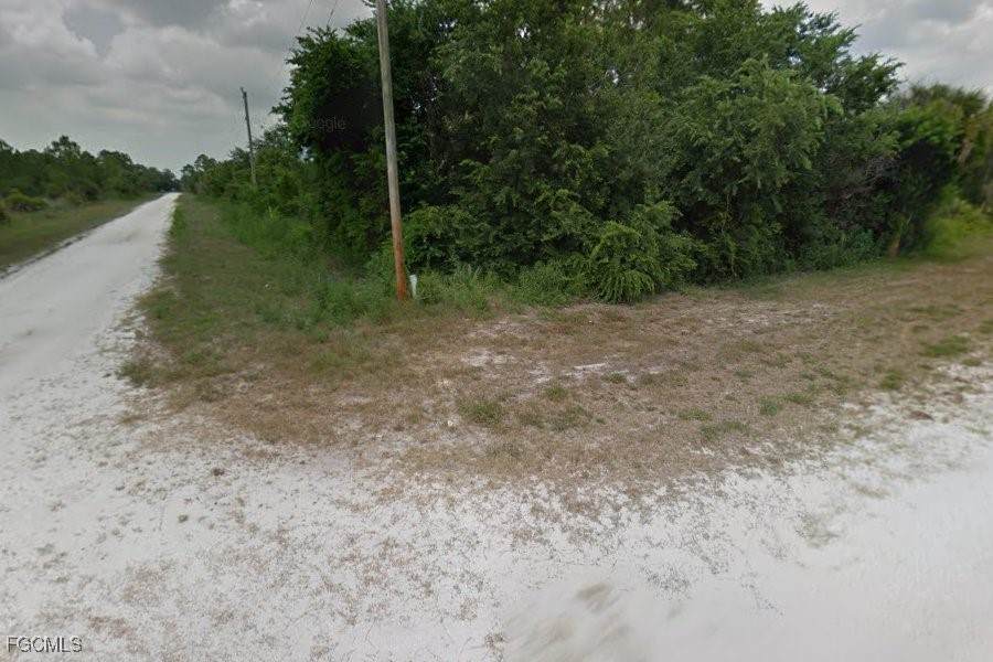 427 Perimeter Road - Photo 1