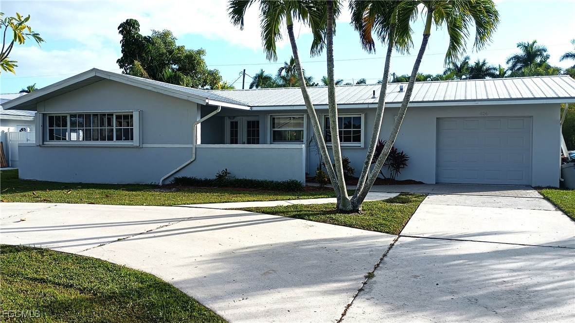 424 Bayshore Drive - Photo 1