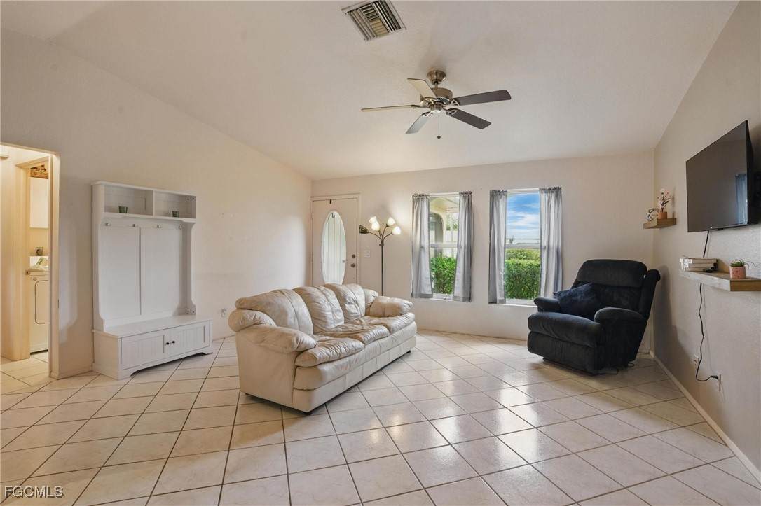 1105 17th Terrace - Photo 1