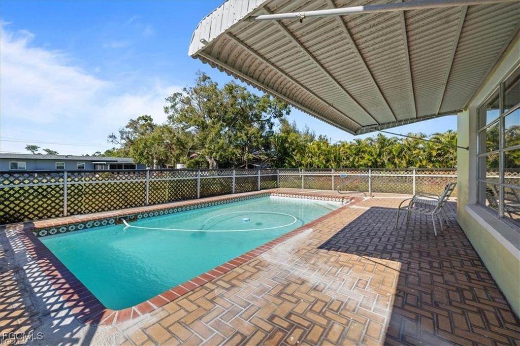 1387 Sunrise Drive - Photo 1