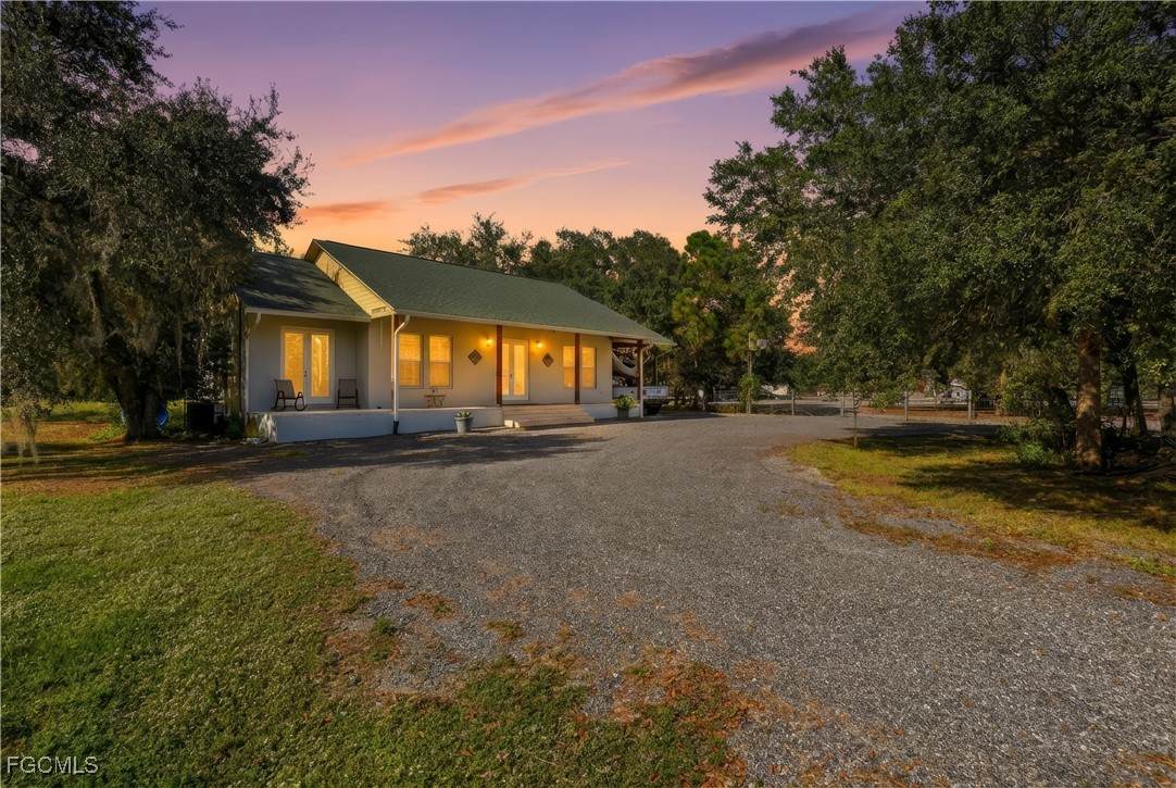 140 Brida Street - Photo 1