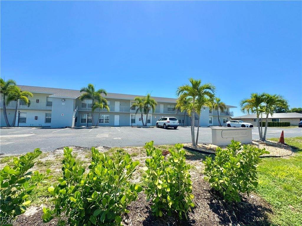 3705 Country Club Boulevard - Photo 1