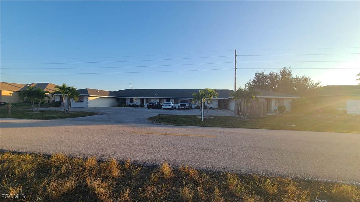 930 47th Terrace - Photo 1