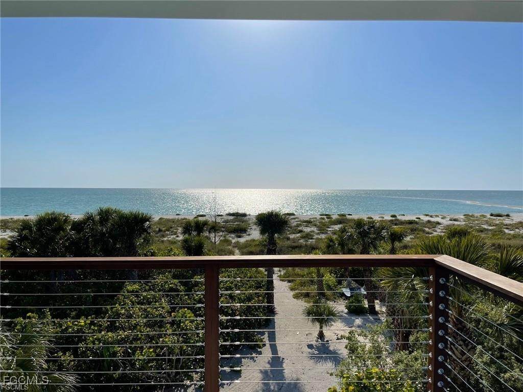640 Gulf Lane - Photo 1