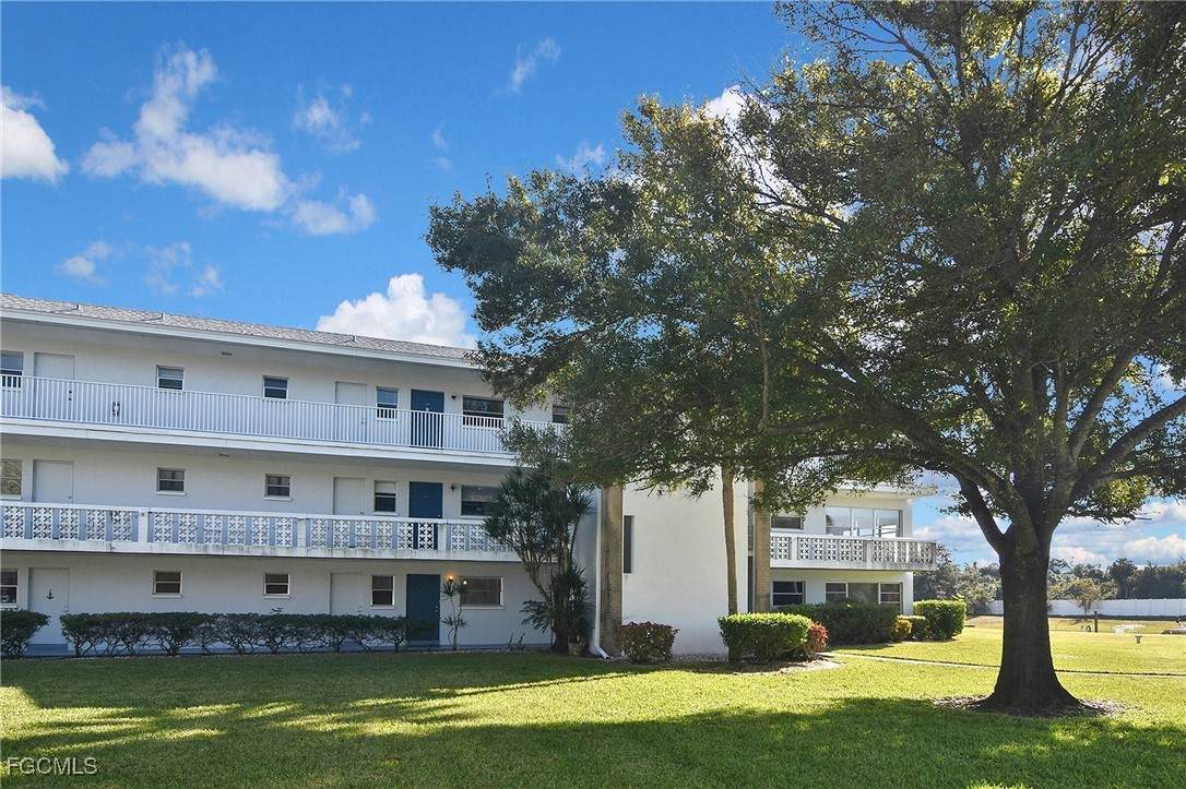 1411 Tropic Terrace - Photo 1