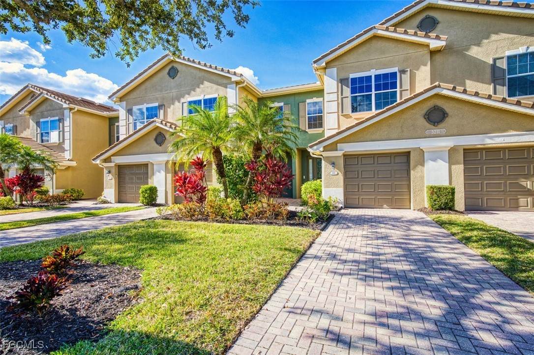 3211 Cottonwood Bend - Photo 1