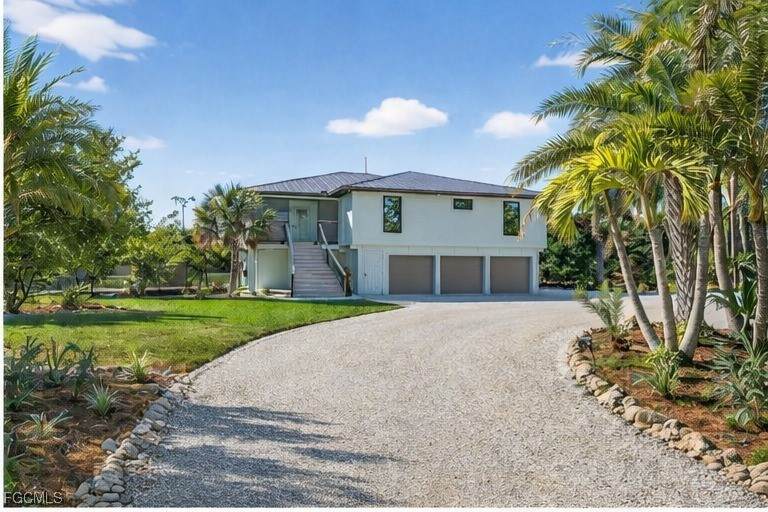 1211 Periwinkle Way - Photo 1