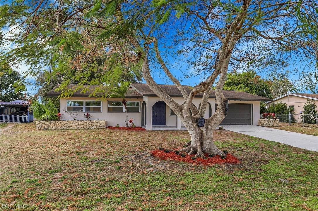 203 Lowry Avenue - Photo 1