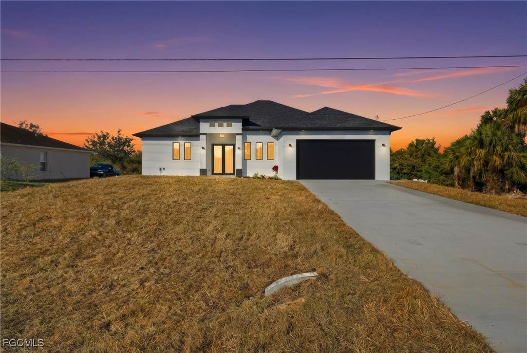 3204 Sunshine Boulevard - Photo 1