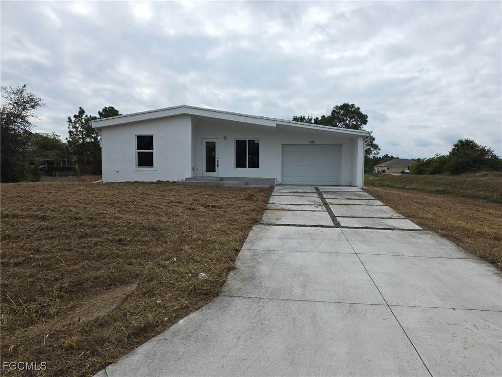 2615 32nd Street - Photo 1