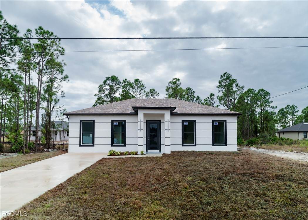 742 Jaguar Boulevard - Photo 1