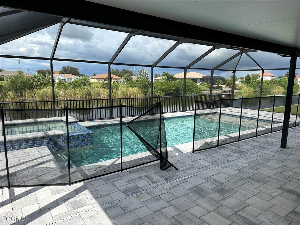 1007 8th Terrace - Photo 1