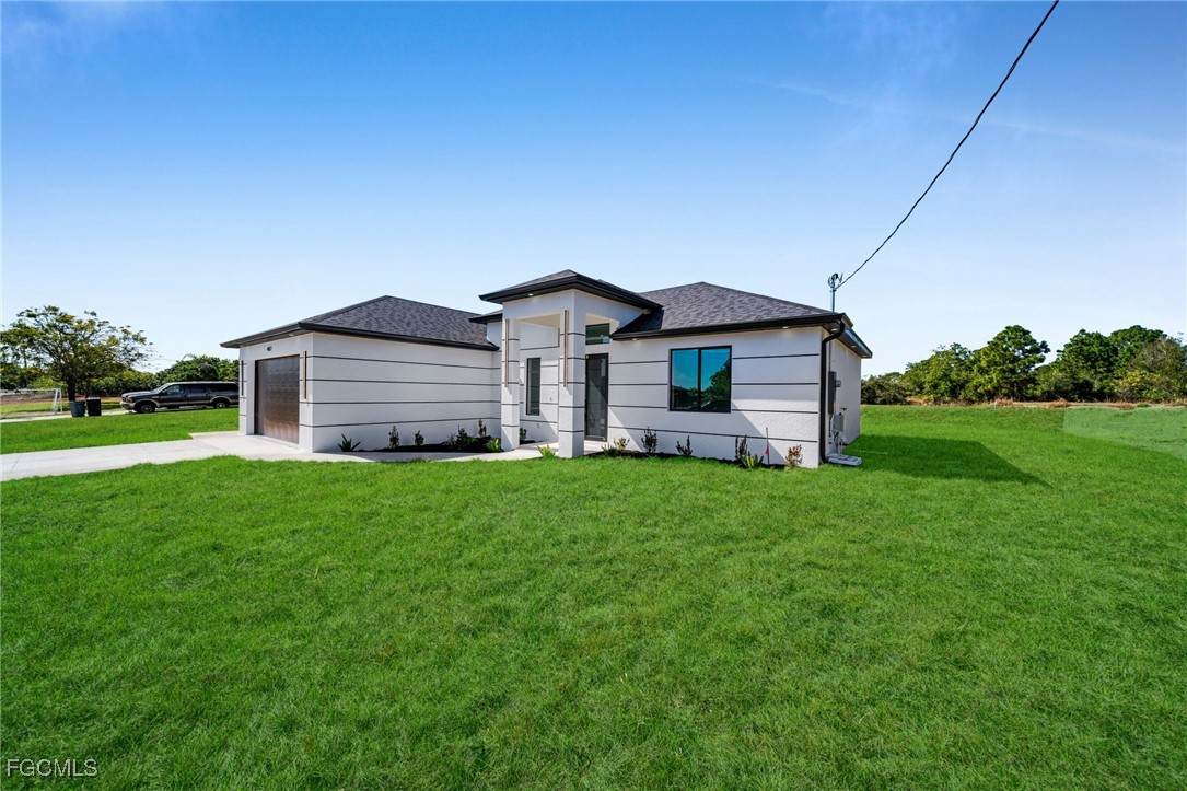 482 Labree Avenue - Photo 1