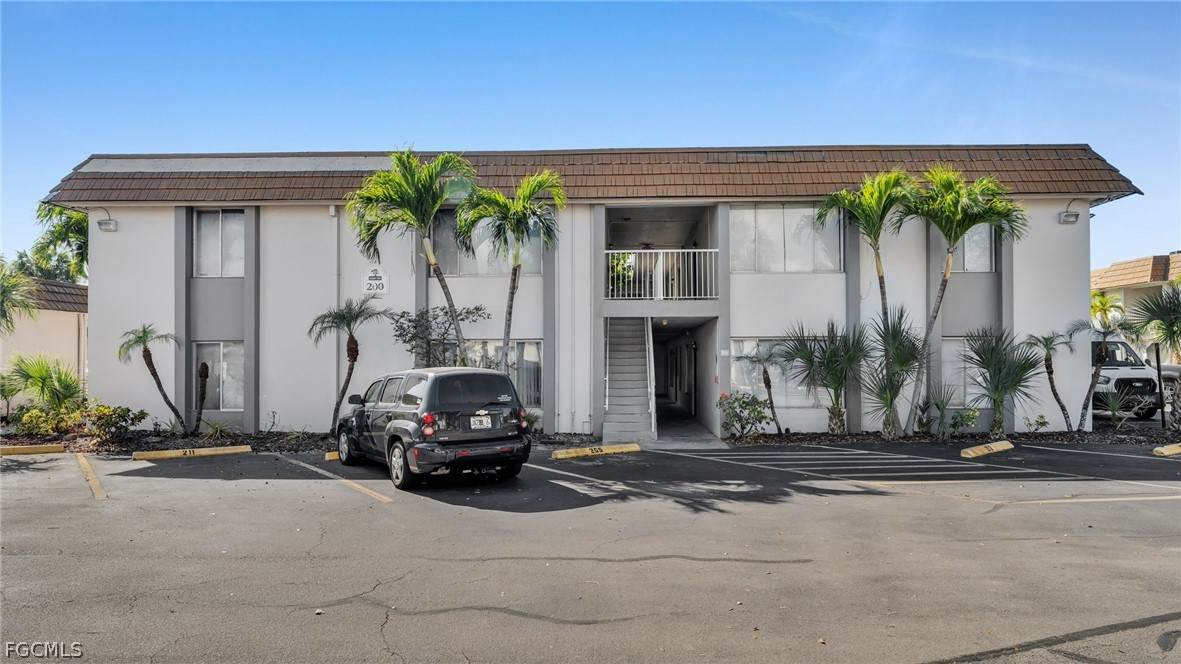 1830 Maravilla Avenue - Photo 1