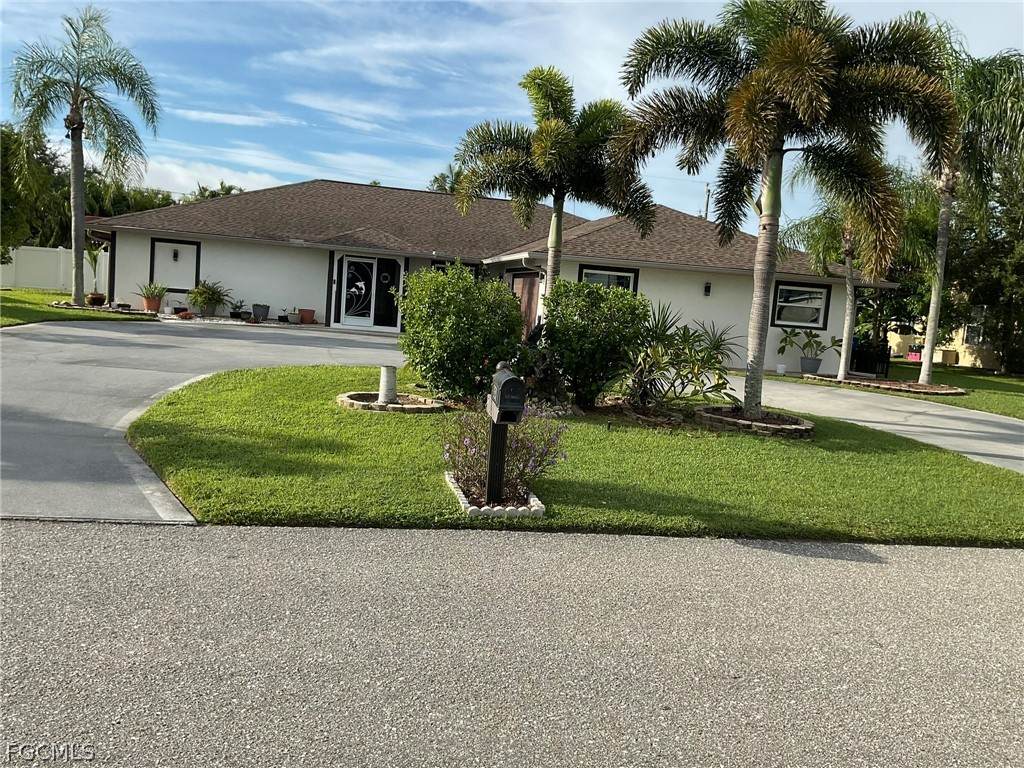 320 28th Terrace - Photo 1