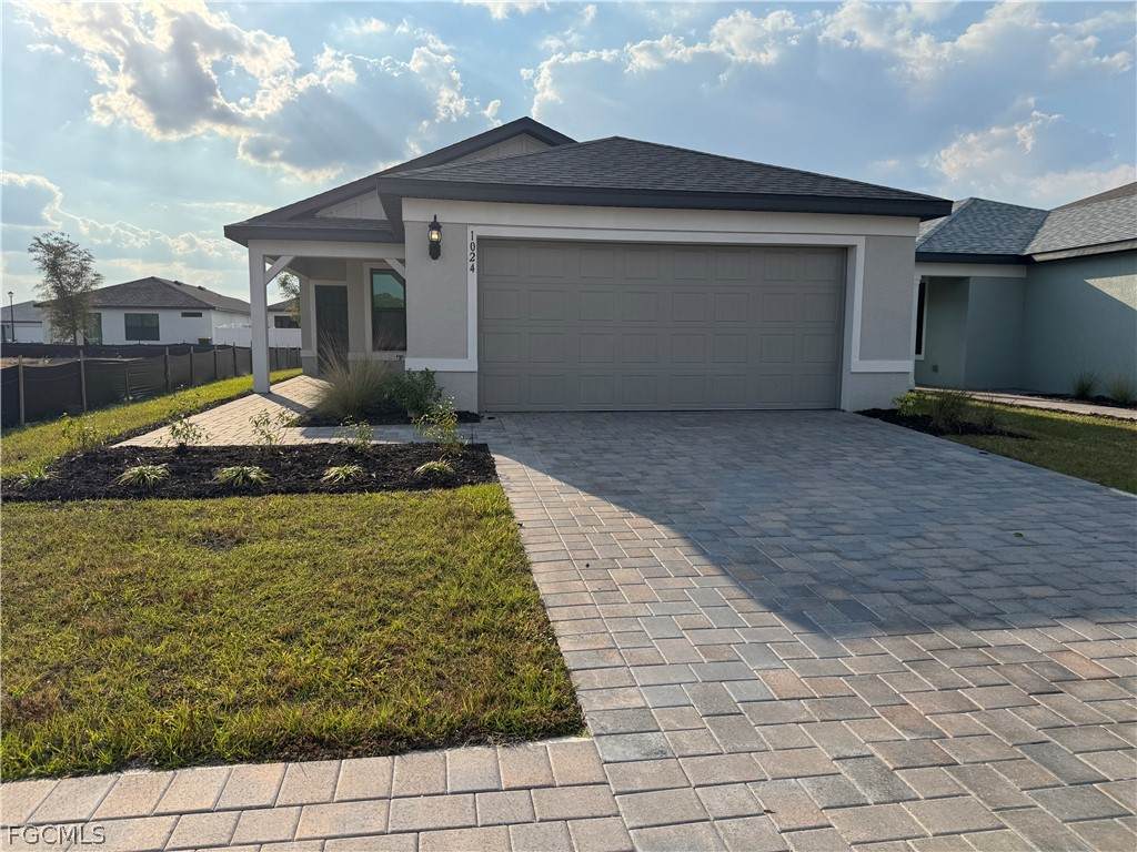 1024 Caloosa Breeze Drive - Photo 1