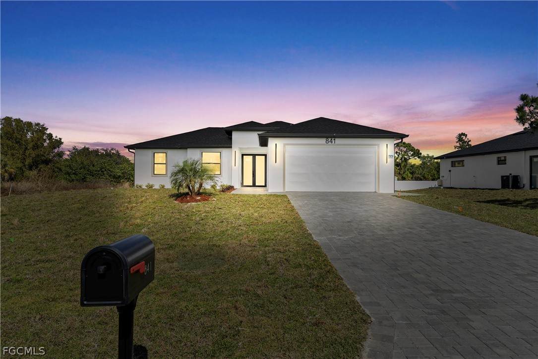 841 Nimitz Boulevard - Photo 1
