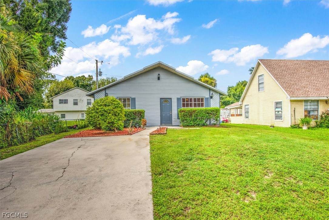 509 Capitol Street - Photo 1