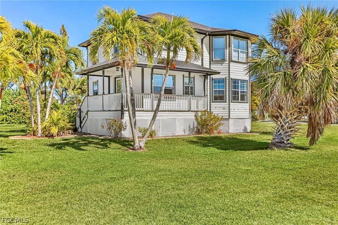 2420 Poinciana Avenue - Photo 1