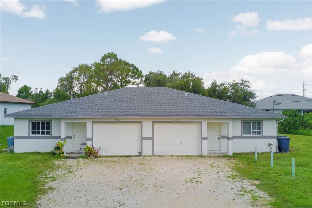 704 Ichabod Avenue - Photo 1