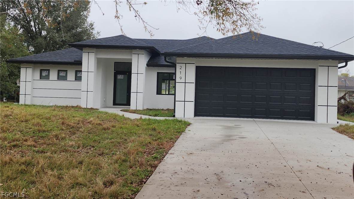 219 Bell Boulevard - Photo 1