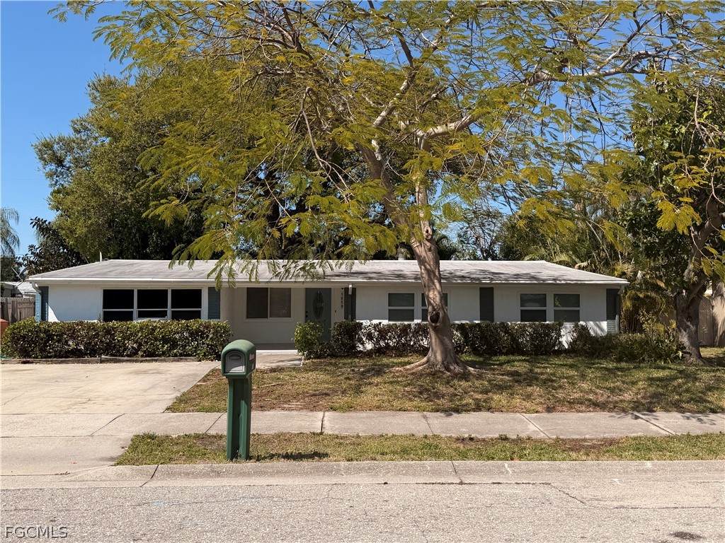 1659 Ricardo Avenue - Photo 1