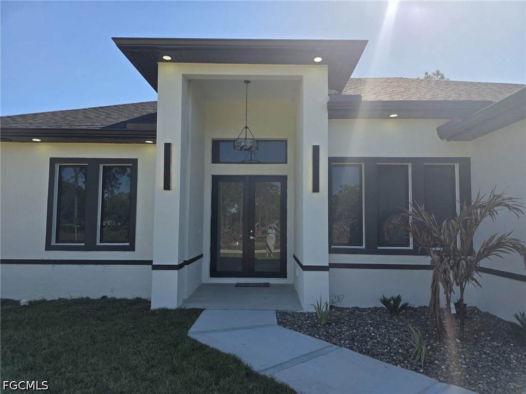1504 Poinsettia Avenue - Photo 1