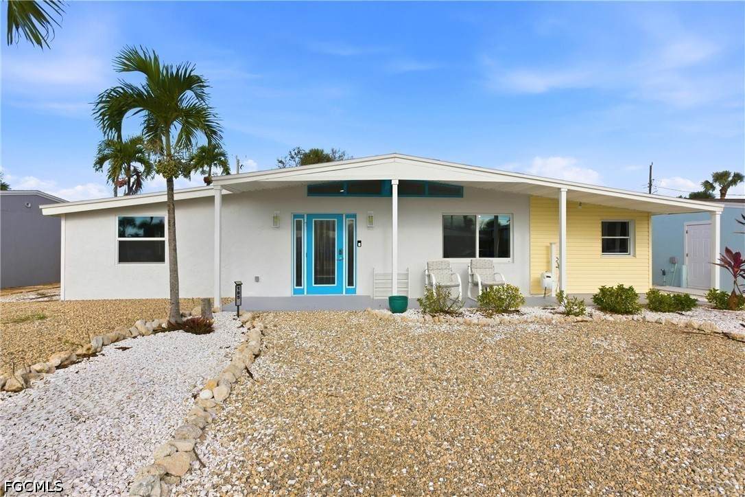 185 Hibiscus Drive - Photo 1