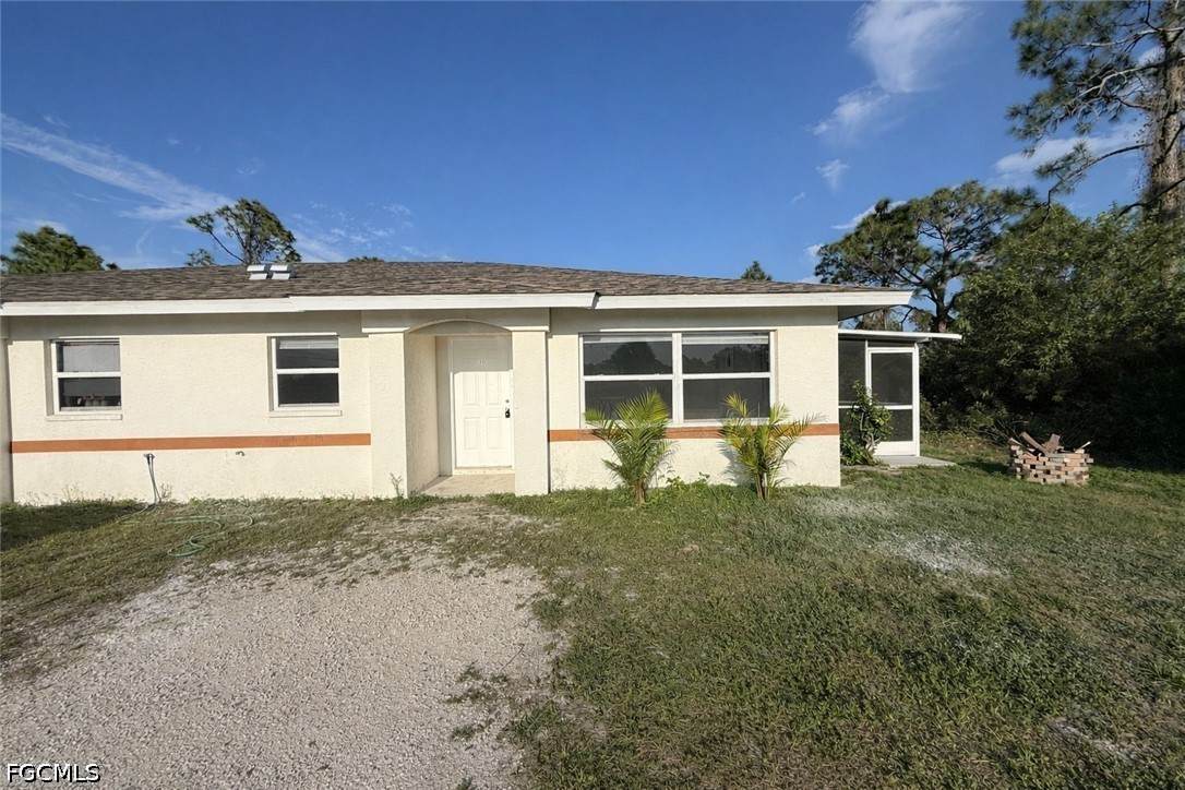 953 Eisenhower Boulevard - Photo 1