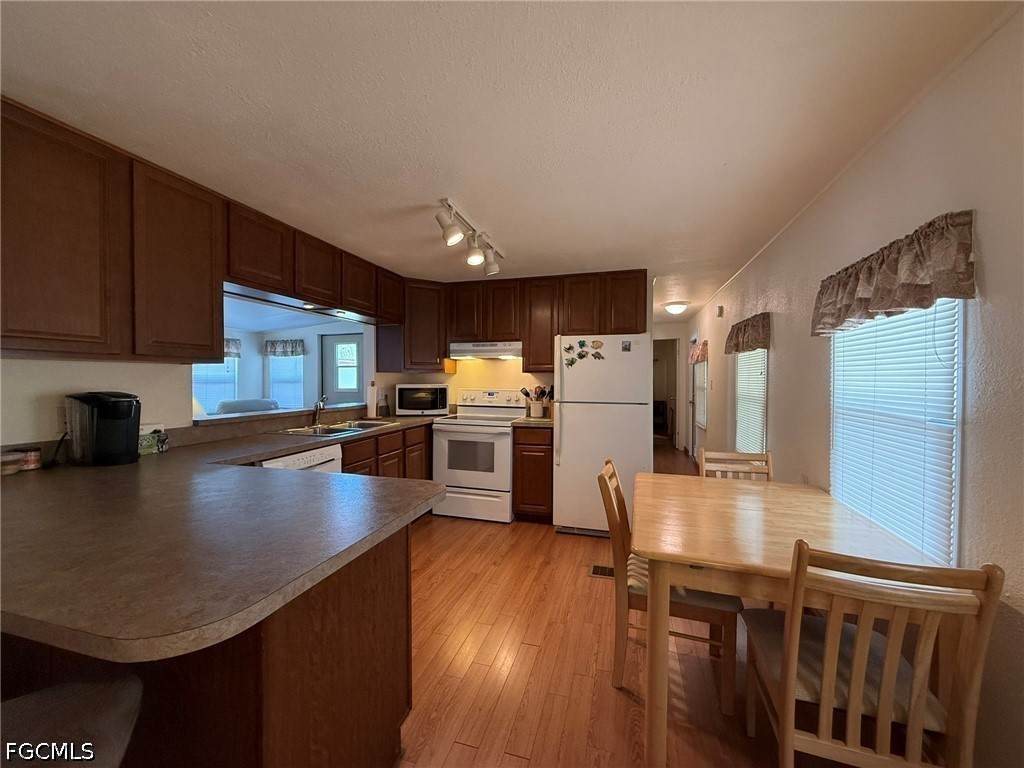 120 Lantern Place - Photo 1