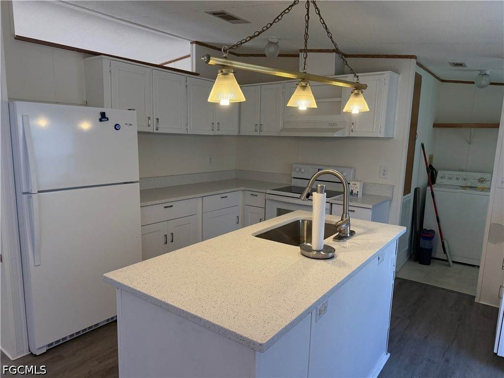2253 Queen Anne Drive - Photo 1