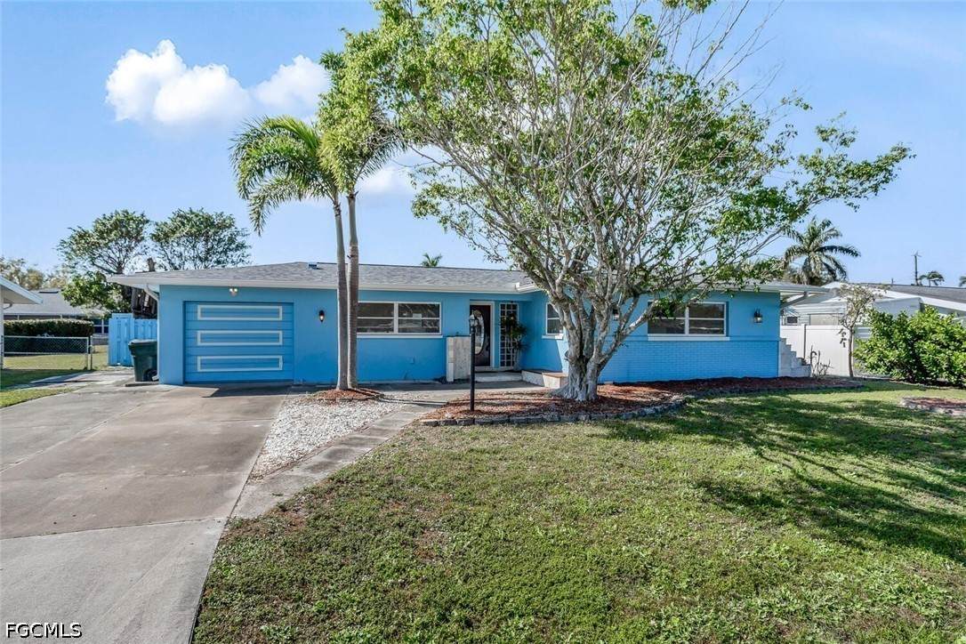 806 Entrada Drive - Photo 1