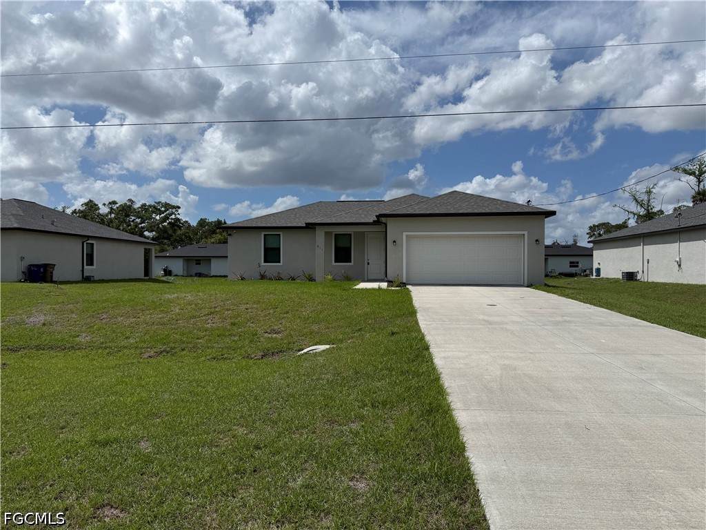 611 Greenbriar Boulevard - Photo 1