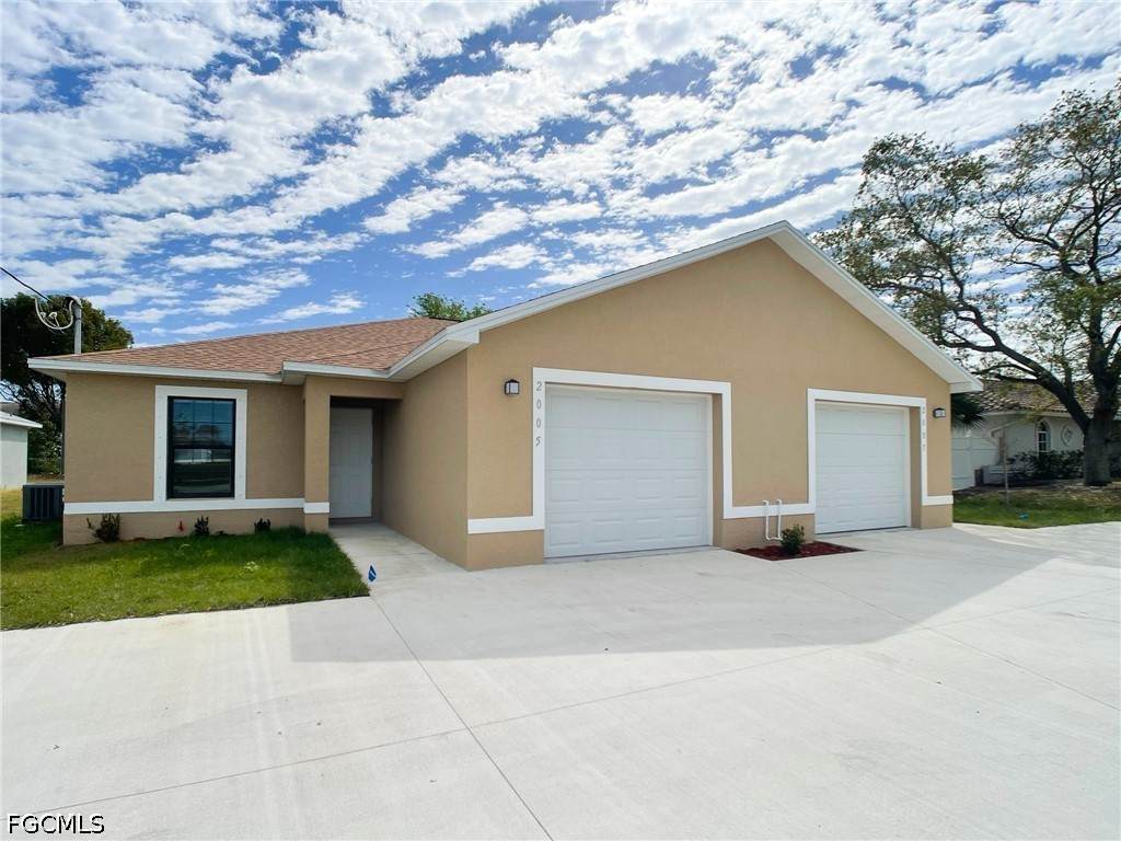 2005 Chiquita Boulevard - Photo 1