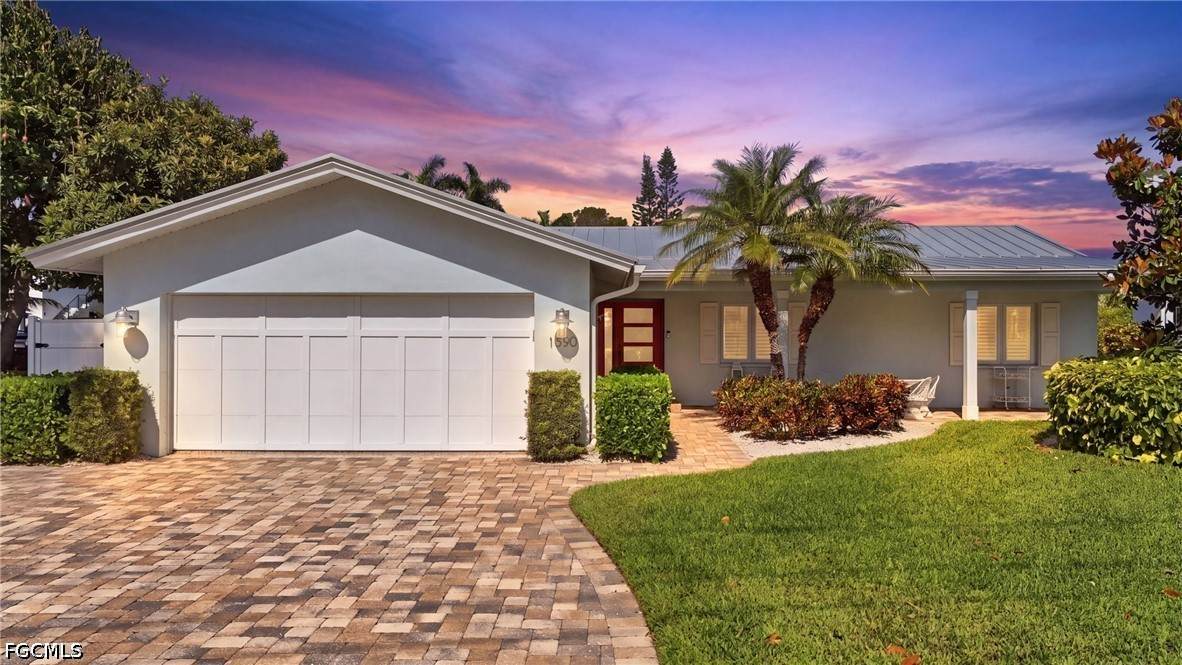 1590 Sandpiper Street - Photo 1
