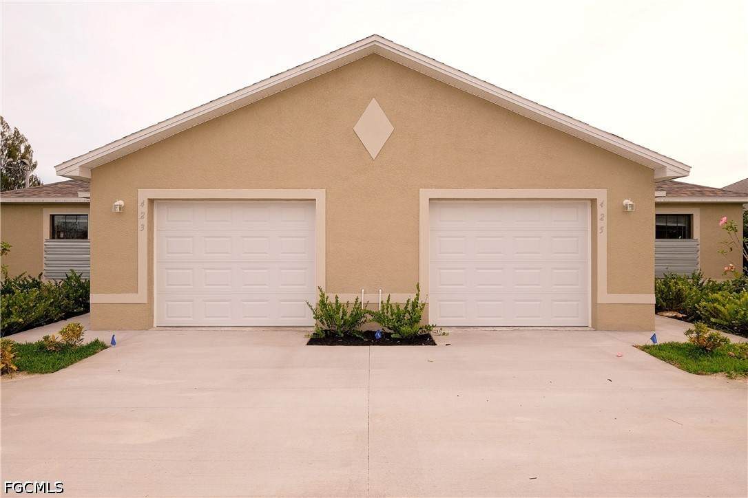 615 6th Terrace - Photo 1