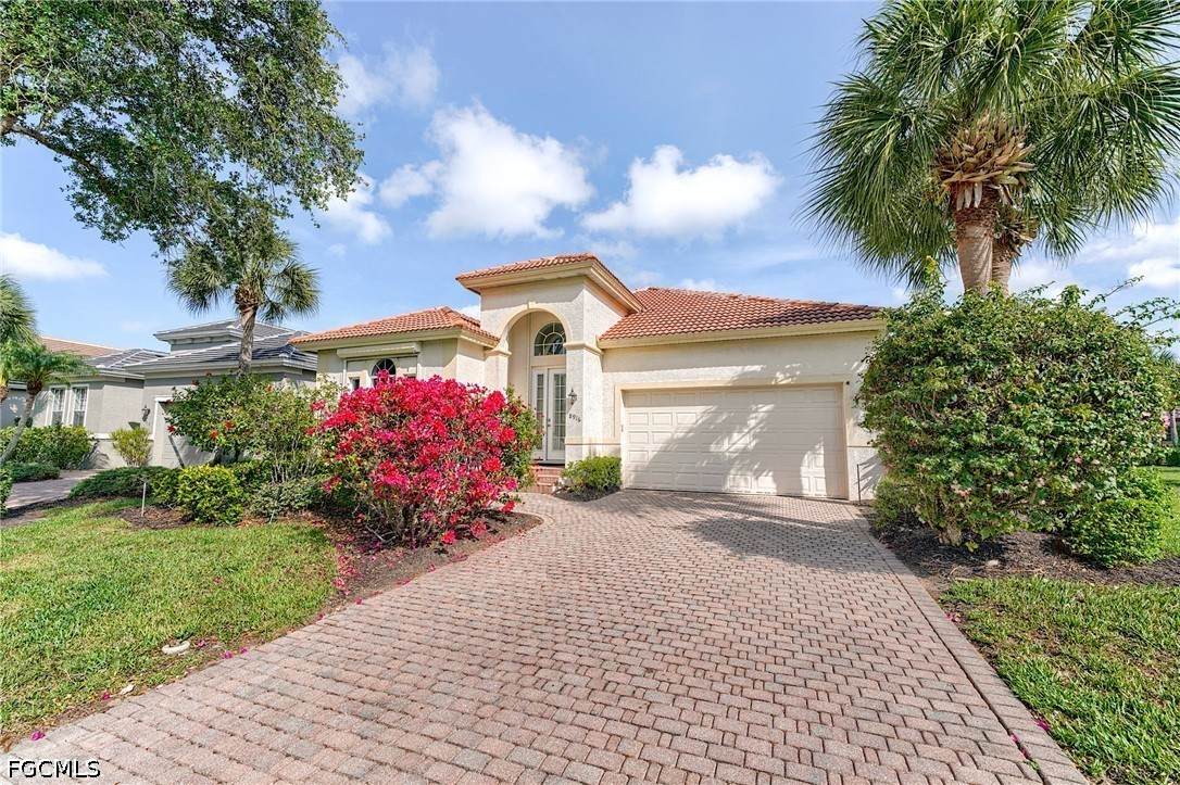 8916 Dartmoor Way - Photo 1