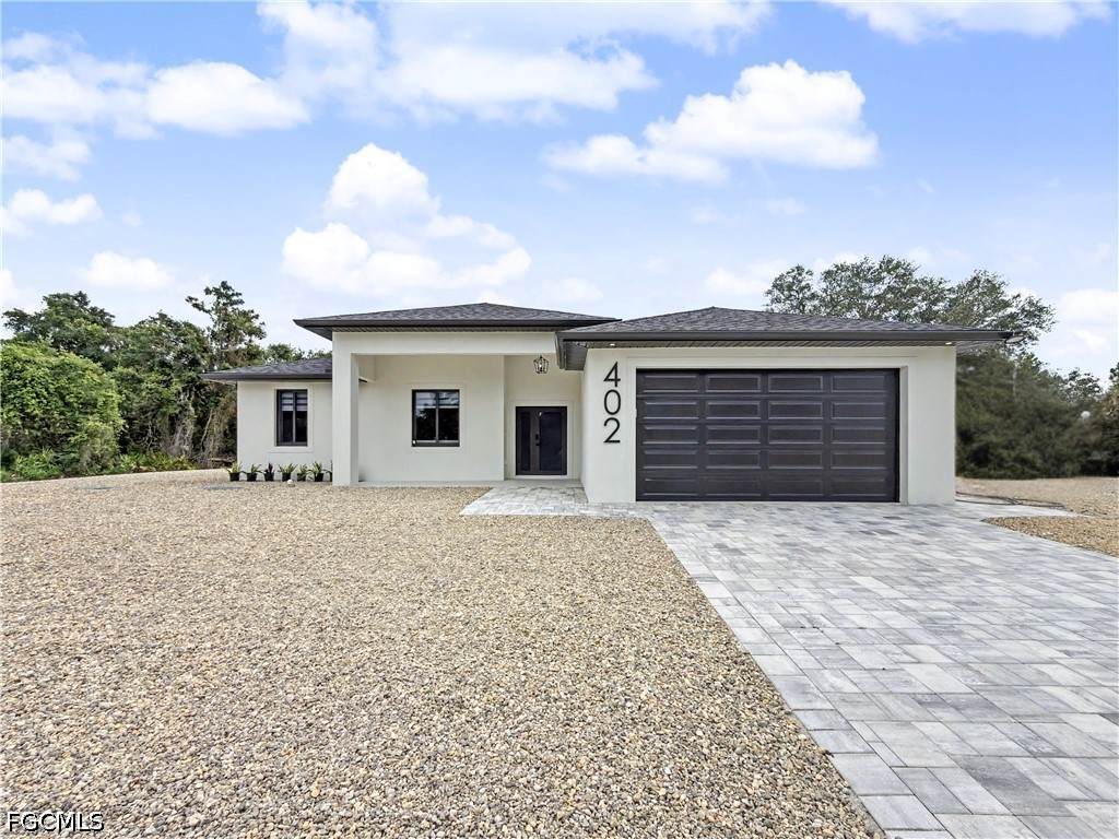 402 Thompson Avenue - Photo 1