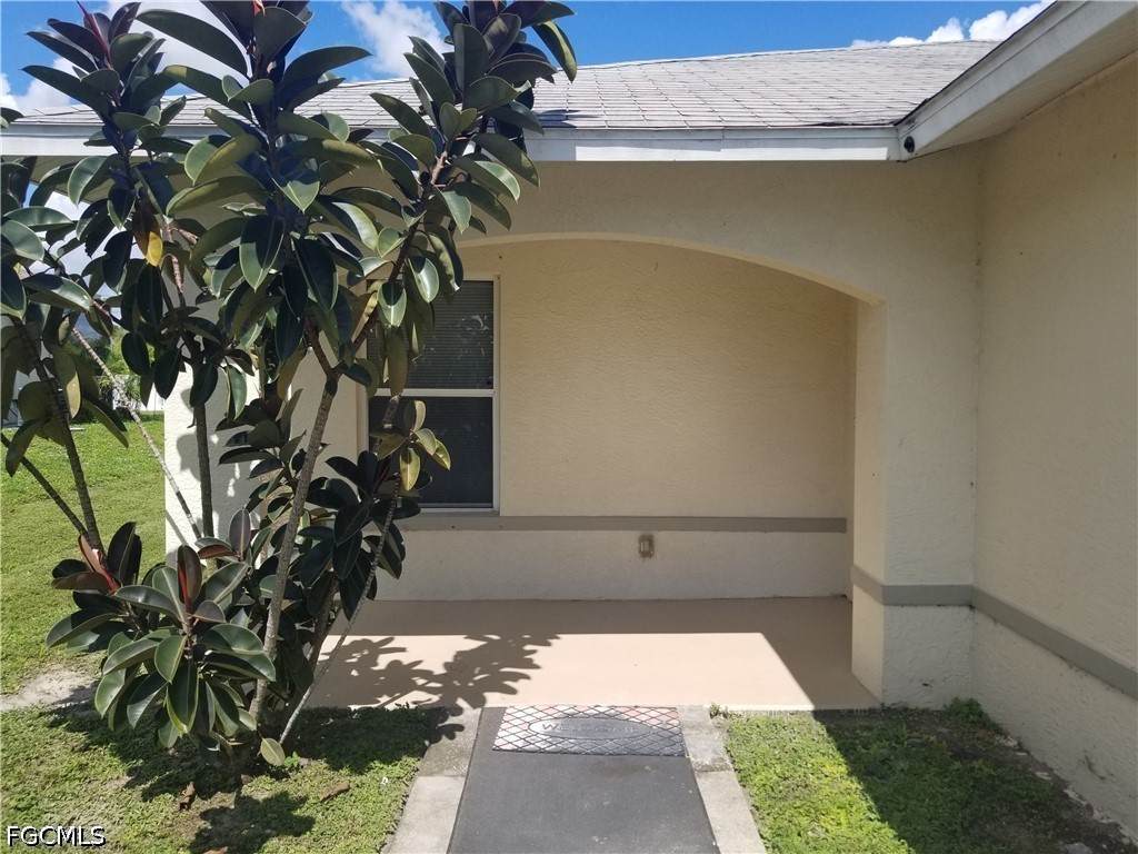 527 Hancock Bridge Parkway - Photo 1